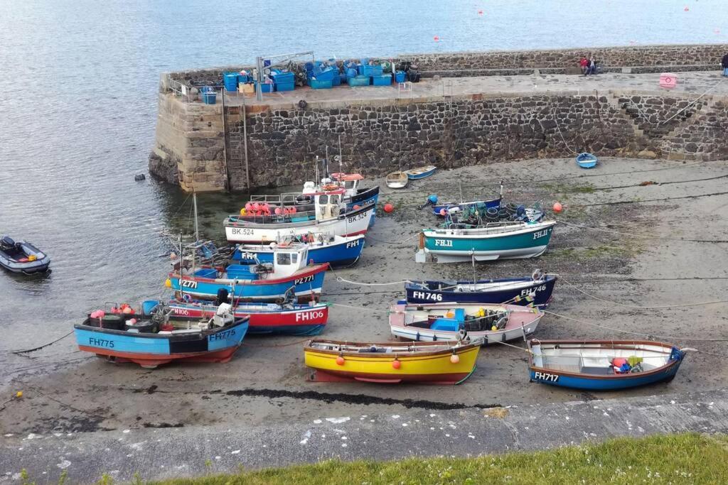 Farm Accommodation - The Lizard Peninsula, Cornwall เฮลสตัน ภายนอก รูปภาพ